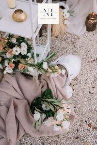 Flowers are a crucial element you must not neglect as they bring elegance and freshness. Noces Italiennes' wedding planners assist you in organizing a fantastic destination wedding customized to your desires! #weddingesign #decor #weddingdetails #weddinginspo #weddingstyle #luxurywedding #weddingflorals #weddingincorsica #corsica #mariageencorse #destinationwedding /wedding planner / wedding in Italy