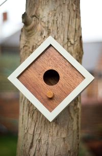 Hand made modern style wooden birdhouse por AoifeJames en Etsy, $39.37