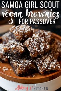 These vegan samoa girl scout brownies are perfect for Passover! #abbeyskitchen #passover #brownies