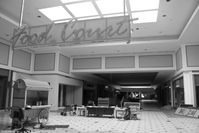 In the 1990s, the Chesterfield Observer wrote that women were beginning to avoid the mall due to the high numbers of “intimidating” teenagers that were hanging out at the mall.