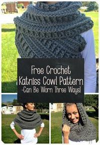 FREE Katniss Cowl Crochet Pattern! Gorgeous design, plus it can be worn three different ways! This versatile scarf can be made with bulky yarn. This cowl design is perfect for the cold months. #freecrochetpattern #bulkyscarf