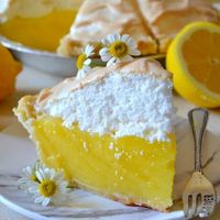 Perfect Lemon Meringue Pie - The Domestic Rebel