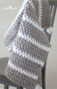 Quick and Easy Bernat Moss Stitch Baby Blanket - Repeat Crafter Me