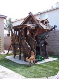 20+ Best Crooked Tree House Design For Fun Children