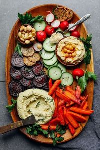 5-Minute Macadamia Cheese and Vegan Crudité