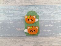 Check out this item in my Etsy shop https://www.etsy.com/uk/listing/621872196/felt-cat-pumpkin-hair-clip-pumpkin-hair