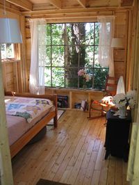 cozy  quaint   cabinporn.com