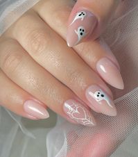 50 Cute Halloween Nail Designs for October 2022 - Flymeso Blog