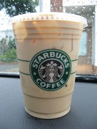 (Starbucks Inspired) Iced Chai Tea Latte <3   This is spot on!