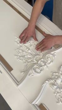 Each door produced by Stavros impresses with the craftsmanship and can rightfully be called a masterpiece, a single priceless copy. The video shows the installation of the decor on the door «Versailles».