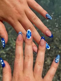 #nails #nailart #bluenails #summernails