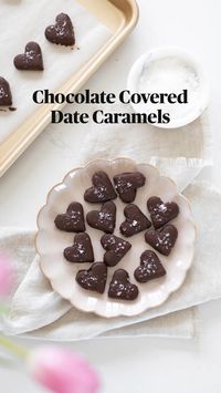 1hr · 20 servings

 

These little Chocolate Covered Date Caramels with a "turtle" version are easy, no-bake and have a healthier twist than the store-bought version. Your friend and loved ones will be so surprised with these cute treats!

FULL RECIPE HERE: https://fraicheliving.com/chocolate-covered-date-caramels/

