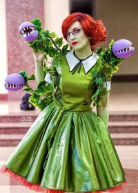 DIY Little Shop of Horrors Venus Fly Trap Halloween Costume Idea