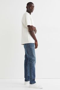 Slim JeansModel