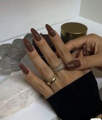 -SIZE:  XS: 3   7   6   7   9  S:   2   6   5   6   9  M:  1   5    4   5   8  L:   0  4    3   4   7  CUSTOM -SHAPE: Almond -LENGTH: Long -Wear: 1-2 days using stickers or up to two weeks using nail glue. The nails are reusable if you use sticker to apply. -Handmade by manicurist, high quality -Includes: Every set of nails come with 10 multi-sized nails and an application kit containing:   Wood stick  24 adhesive tabs  Alcohol pad  Small nail buffer -Application   1. Find the size that best fit