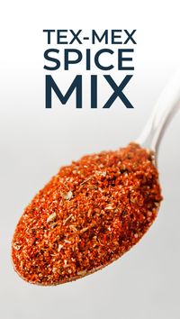 Great for meats and vegetables, this Tex-Mex spice mix can be used for tacos, fajitas, chili nachos... the list can go on and on! #texmex #spicemix #cincodemayo #spices #mexican