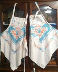 Vintage tablecloth aprons by DoodleBugBonnie $25