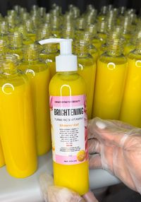 Our brightening turmeric & vitamin c shower gel cleanes and soften skin , helps with dark spots, body acne, dark underarms, evens skin tone, help with scars, boost collagen, get rid of dirt & bacteria