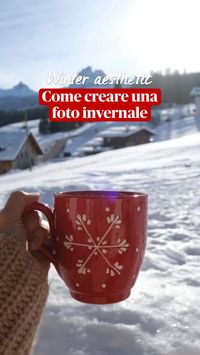  

Tutoria Winter aesthetic: come creare una foto invernale 

1. Utilizzo Photoshop per eliminare elementi di disturbo
 • Puoi usare Ps da computer o da app per eliminare eventuali elementi di disturbo (in alternativa da telefono puoi utilizzare anche Retouch)

2. Utilizzo Lightroom per editare la foto e darle un aspetto invernale
 • Puoi utilizzare Lightroom da computer o da app. I passaggi principali per una foto scattata sulla neve sono: 
 • creare un effetto “opaco” abbassando le luci e i bianchi dal pannello Base e dalla Curva di Viraggio
 • Abbassare la saturazione e alzare leggermente la temperatura dal pannello Base
 • Dal pannello Colori bilanciare i colori in particolare abbassare la saturazione del blu per eliminare il riflesso del cielo sulla neve

3. Utilizzo Picsart da telefo