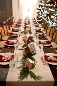 From compostable tableware to cocktails, here are some seasonal catering, tabletop, and decor ideas.