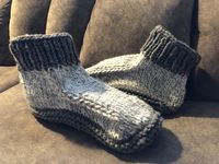 Teena in Toronto: Men's knitted dorm boots