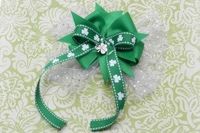 St. Patrick's Day Gifts | How to make a hair bow with long tails