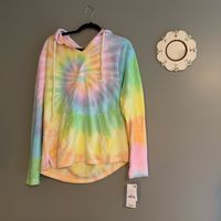 Nwt Pull Over Perfect For The Beach! Small Flaw On Back Pointed Out.