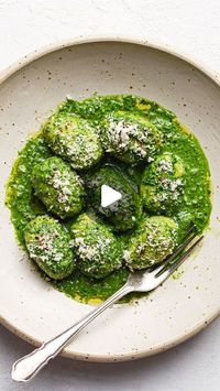 SO VEGAN on Instagram: "Roxy here! You’ll find my recipe for Jumbo Tofu Gnocchi with Spinach Pesto EXCLUSIVELY in the @sovegan app 🔥

You can unlock this recipe - and hundreds more tasty and healthy plant-based meals - with a 7-day free trial to the app ✌️

I’m obsessed with this gnocchi. I like to roll my gnocchi extra large - which IMO makes the dish even more comforting - but this is optional of course!

Also - each serving is packed with 25g of protein - and the sauce is a great source of vitamins and iron.

Follow the link in our bio to download the app today 🙏

Big love, Roxy 💚

#plantbased #vegan #veganrecipes #italianfood #comfortfood #highprotein"