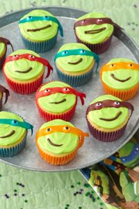 Give the kiddos a Teenage Mutant Ninja Turtles party with Turtle power cupcakes!