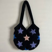 Crochet granny square tote bag with star design