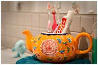 Teapot in the Bathroom- nice quirky feature