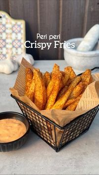 Fathima Yusuf (Shadiya) on Instagram: "Peri peri Crispy fries anyone? Homemade crispy fries seasoned with a homemade peri peri seasoning.. Simply better & crispier than your takeouts, guaranteed.. LIKE, SAVE, SHARE the reel & FOLLOW @shadi_faleel for more easy recipes. You’ll need: 500g of large Potatoes 🥔 1 large bowl of cold water with 2 cups of ice 3 tbsp corn flour 1 tsp flaky salt 1 tbsp Paprika 1 tsp Garlic powder 1 tsp Onion powder 2 to 3 tbsp of peri peri seasoning. You can find