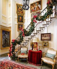 SECRETS OF A HOSTESS MAGAZINE on Instagram: "Timeless Christmas decor farther embellishes this FOYER with a magnificent European flair! Home of interior designer @toddrichesin!! 🎄🐝🌸🌲 • #foyer #foyerdecor #christmasdecor #interiores #interiorstylist #interiorstyling #interiordecoration #interiorinspo #interiorstyle #interiordecorating #livingroomdecor #homestyle #homedecor #homedecoration #decoração #decoraçãodeinteriores #decoration #decorazione #decoracion #decorators #interiors #design