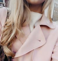 #coat #selfie #girly #blonde