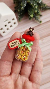 Christmas cookies 🍪😍🌟❤️💚❤️Hello friends! Preparations for the Christmas collection continue 🥰 #polymerclay #dollhouse #miniature #sweetminidollhouse #craft #diy #art