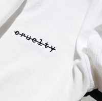 Cruelty is one fashion statement we can all do without! 💞✨ with so many cruelty-free options available, there’s really no need to be wearing animals! 🔥 lovin this minimalist design by @no.cruelty