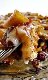 Upside-Down Cinnamon Apple Coffee Cake ~ Nice and gooey with plenty of pecans and apples!