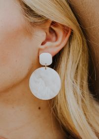 Acrylic Circle Dangle Earrings - 2 Colors – Adorabelles