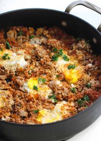 This One Pan Egg and Turkey Skillet is a quick healthy breakfast full of protein to keep you full until lunch.