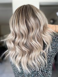 Blonde foilayage techniques