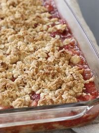 Strawberry Rhubarb Crunch