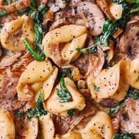 Creamy Spinach and Mushroom Tortellini with Caramelized Onions