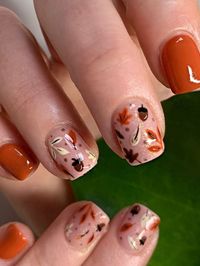 Thanksgiving nail designs bring autumn’s enchantment to your fingertips, combining intricate artistry with a touch of seasonal splendor.