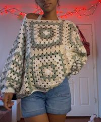 Made with 100% acrylic yarn Pattern by @cristinarosecrafts Made to order so please allow me up to 2 weeks to make, thank you! Message me with any questions.