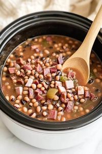 Slow Cooker Black-Eyed Peas with Bacon