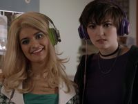 Eva Carlton as Leni Loud Sophia Woodward as Luna Loud