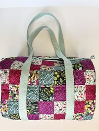 Pack up in style with this perfect Patchwork Duffle Bag by Sarah @sarahjeanmakes! 🌷⁠
⁠
Fabrics from Lila Tueller's Fragrant Fields collection and the Patchwork Duffle pattern by Knot and Thread make an oh-so-pretty overnight bag! Visit our blog for a closer look at Sarah's project and all the fabric details you need to make your own!