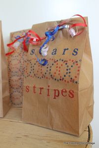 Patriotic Favor Bags - * THE COUNTRY CHIC COTTAGE (DIY, Home Decor, Crafts, Farmhouse)