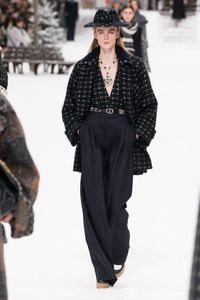 Chanel Prêt-À-Porter Automne-Hiver 2019 - tendances mode, beauté, mannequins et inspirations