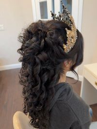 #quinceañera #quinceaños #quinceañerahair #quince #hairstyles #hairinstagram #hair #hairgoals